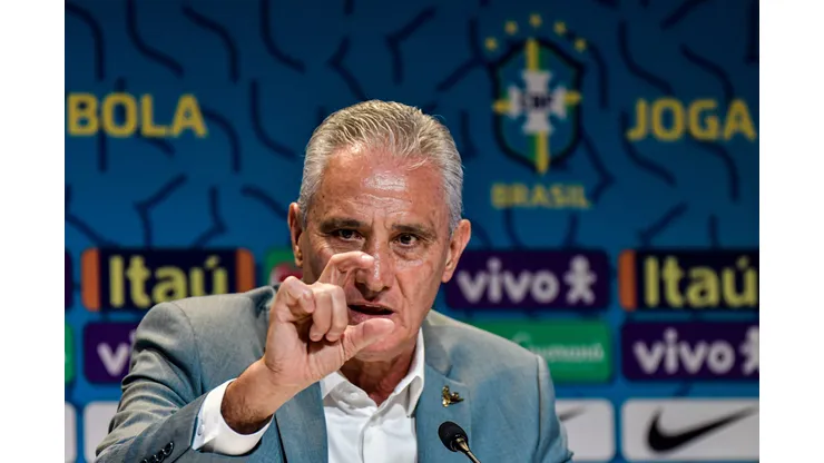 RJ - Rio de Janeiro - 07/11/2022 - CONVOCACAO SELECAO BRASILEIRA - Tite tecnico da Selecao Brasileira anuncia a lista com os 26 nomes convocados para disputar a Copa do Mundo de 2022 no Catar, nesta segunda feira (07), no auditorio da sede da CBF, na zona oeste do Rio de Janeiro. Foto: Thiago Ribeiro/AGIF