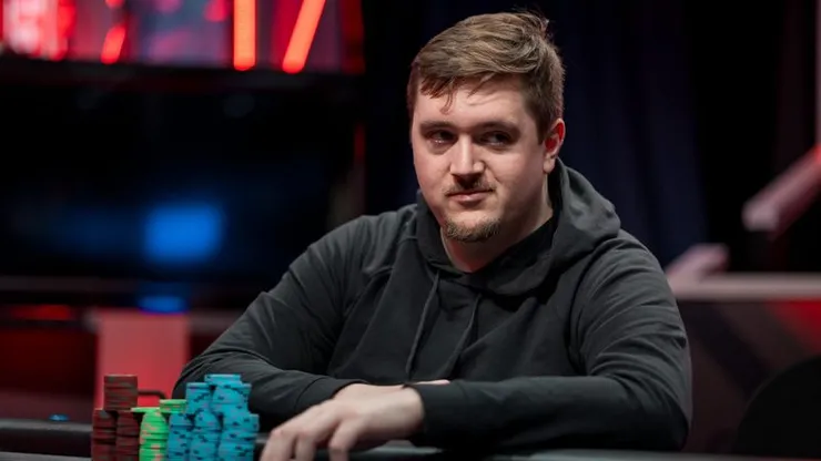 Ian Matakis ganhou torneio de poker (Foto: Matthew Bergland/PokerNEws)