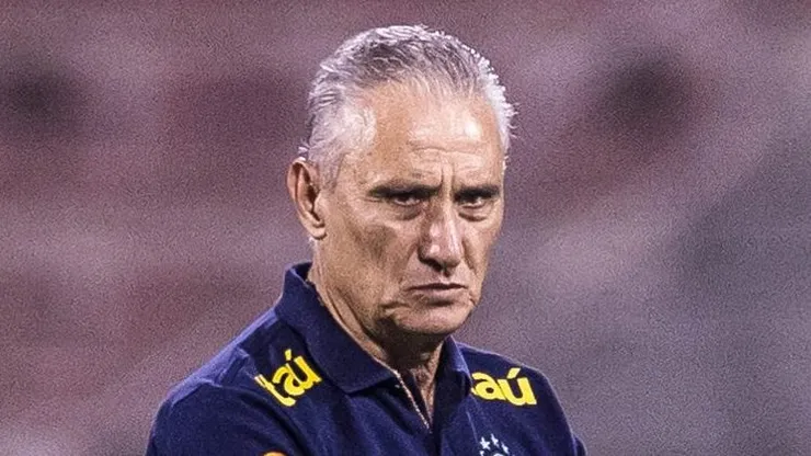 Foto: Pedro Martins/AGIF - Tite tecnico do Selecao Brasileira durante treino no estadio Grand Hamad.