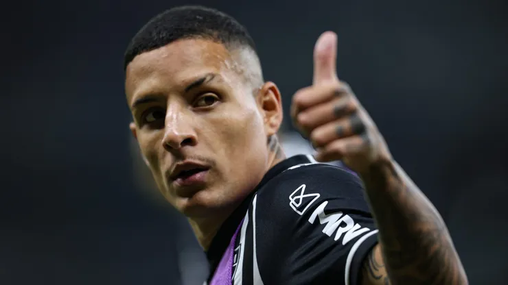 MG - BELO HORIZONTE - 10/06/2023 - BRASILEIRO A 2023, ATLETICO-MG X RED BULL BRASIL - Guilherme Arana jogador do Atletico-MG durante partida contra o Red Bull Brasil no estadio Mineirao pelo campeonato BRASILEIRO A 2023. Foto: Gilson Junio/AGIF