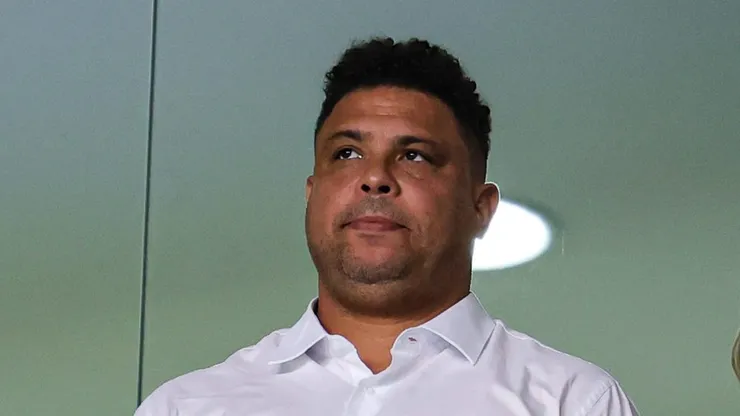 Ronaldo Nazário do Cruzeiro durante partida contra o Grêmio no estádio Independência pelo campeonato BRASILEIRO A 2023. Foto: Gilson Junio/AGIF