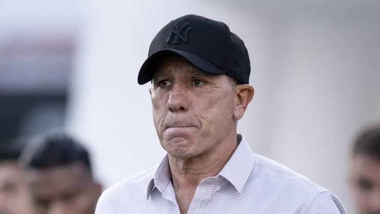 Foto: Jorge Rodrigues/AGIF - Renato Gaucho tecnico do Gremio durante partida contra o Vasco no estadio Sao Januario pelo campeonato Brasileiro A 2023.