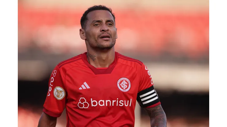 Foto: Ettore Chiereguini/AGIF - Alan Patrick exalta vitória no clássico