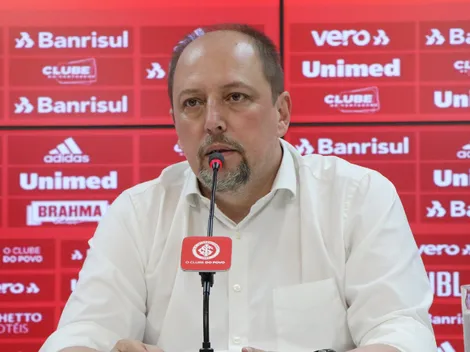 Barcellos revela situação física BIZARRA de titular do Inter