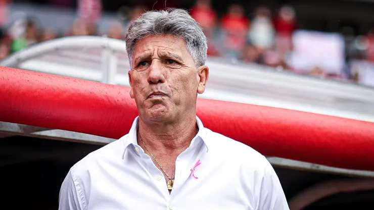 BA - PORTO ALEGRE - 08/10/2023 - BRASILEIRO A 2023, INTERNACIONAL X GREMIO - Renato Portaluppi tecnico do Gremio durante partida contra o Internacional no estadio Beira-Rio pelo campeonato Brasileiro A 2023. Foto: Maxi Franzoi/AGIF