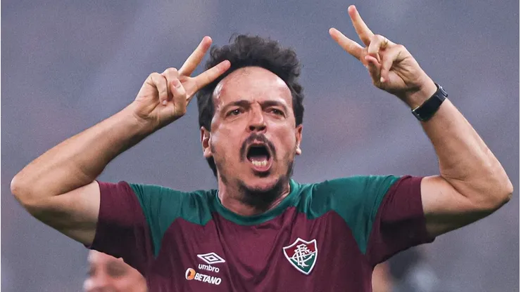 Foto: Maxi Franzoi/AGIF - Fernando Diniz tecnico do Fluminense durante partida contra o Internacional no estadio Beira-Rio pelo campeonato Libertadores 2023.