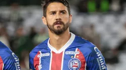 Robson Mafra/AGIF. Rogério Ceni 'alivia' para Everaldo após goleada