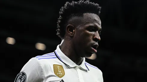 David Ramos/Getty Images. Vini Jr. é defendido por lateral do Real Madrid após polêmica de jornal espanhol