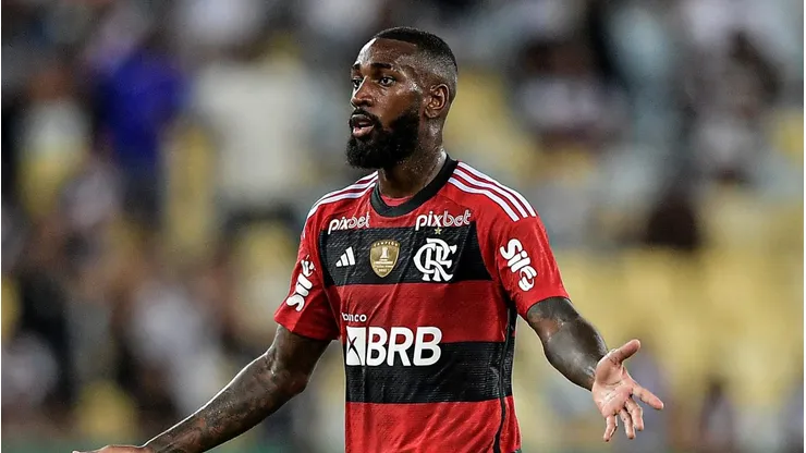 Ex-árbitro revela que expulsão de Gerson foi ERRADA - Foto: Thiago Ribeiro/AGIF