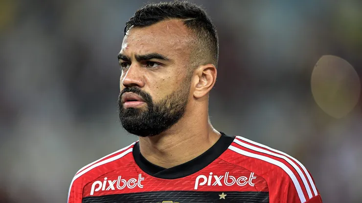 Foto: Thiago Ribeiro/AGIF - Fabricio Bruno jogador do Flamengo durante partida contra o Vasco no estadio Maracana pelo campeonato BRASILEIRO A 2023.