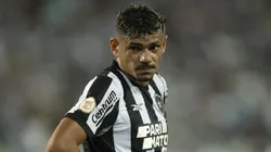Foto: Jorge Rodrigues/AGIF - Tiquinho Soares jogador do Botafogo durante partida contra o Goias no estadio Engenhao pelo campeonato Brasileiro A 2023.