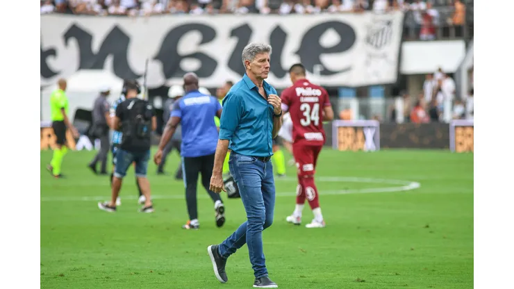 SP - SANTOS - 20/08/2023 - BRASILEIRO A 2023, SANTOS X GREMIO - Renato Gaucho tecnico do Gremio durante partida contra o Santos no estadio Vila Belmiro pelo campeonato Brasileiro A 2023. Foto: Fernanda Luz/AGIF
