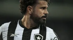 Diego Costa em jogo pelo Botafogo no Brasileirão - Foto: Jorge Rodrigues/AGIF