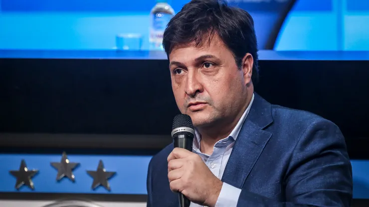 Foto: Fernando Alves/AGIF - Pres. Alberto Guerra: torcida do Grêmio passou a pedir contratação na web