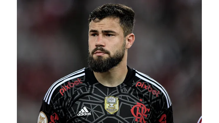 Matheus Cunha pode ser ‘culpado’ por permanência de jogador contestado no Flamengo - Foto: Thiago Ribeiro/AGIF