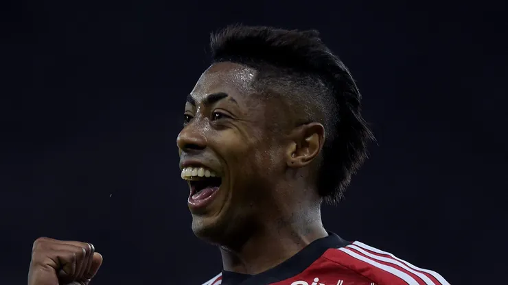 Bruno Henrique comemorando gol pelo Mengo.