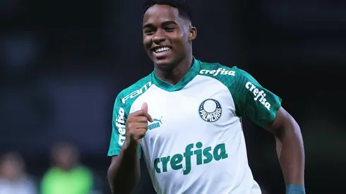 SP – SAO PAULO – 15/09/2023 – BRASILEIRO A 2023, PALMEIRAS X GOIAS – Endrick jogador do Palmeiras durante aquecimento antes da partida contra o Goias no estadio Arena Allianz Parque pelo campeonato Brasileiro A 2023. Foto: Ettore Chiereguini/AGIF