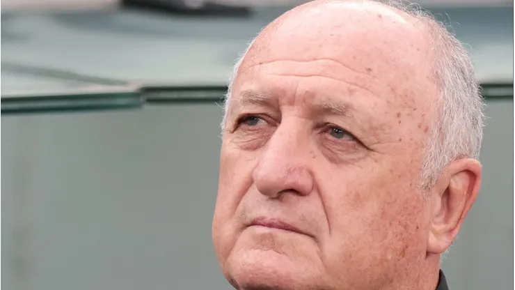 PR - CURITIBA - 02/09/2023 - BRASILEIRO A 2023, ATHLETICO-PR X ATLETICO-MG - Luiz Felipe Scolari, Felipao, tecnico do Atletico-MG durante partida contra o Athletico-PR no estadio Arena da Baixada pelo campeonato Brasileiro A 2023. Foto: Robson Mafra/AGIF
