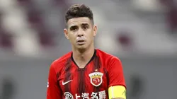 DOHA, QATAR - NOVEMBER 22: Shanghai's midfielder Oscar during the AFC Champions League Group H match between Jeonbuk Hyundai Motors and Shanghai SIPG at the Khalifa International Stadium on November 22, 2020 in Doha, Qatar. (Photo by Mohamed Farag/Getty Images)