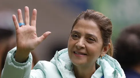 SAO PAULO, BRAZIL - AUGUST 07: Leila Pereira, President of Palmeiras, waves to the fans of his team before the match between Palmeiras and Goias as part of Brasileirao Series A 2022 at Allianz Parque on August 07, 2022 in Sao Paulo, Brazil. (Photo by Ricardo Moreira/Getty Images)