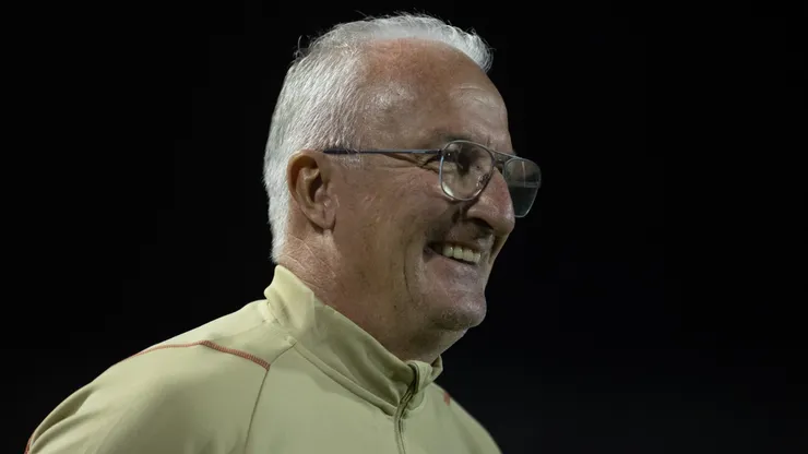 Foto: Diogo Reis/AGIF - Dorival Júnior sabe que pode ter mais verba no São Paulo em 2024.