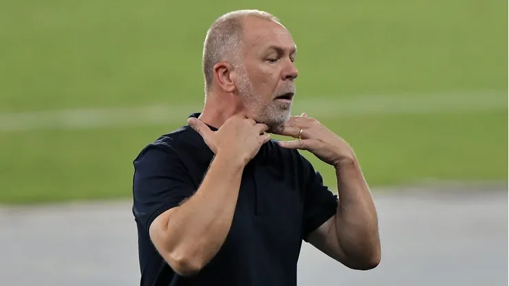 Foto: Thiago Ribeiro/AGIF - Mano Menezes falou sobre a aposentadoria do lateral no Corinthians;