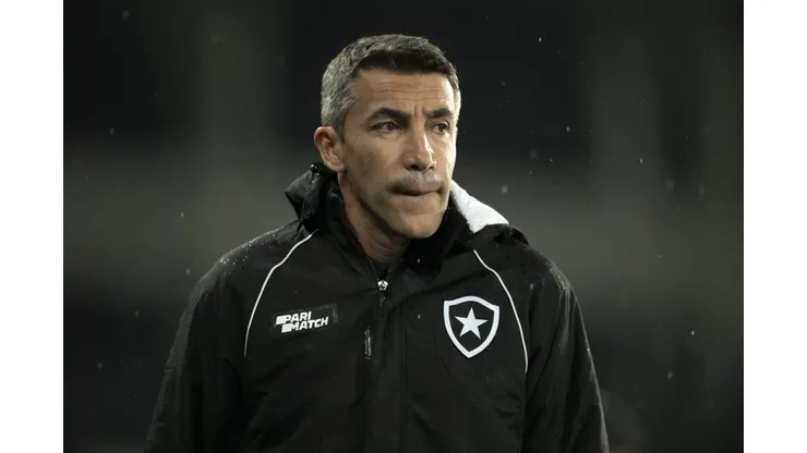 URGENTE! Saída de Bruno Lage do Botafogo se torna viável e falta isso - Foto: Jorge Rodrigues/AGIF
