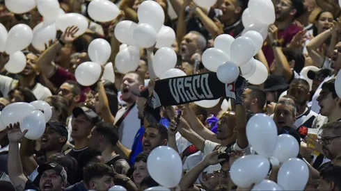 VAI CAIR? Segundo estudo, Vasco é o quinto time com mais chances de ser rebaixado. Foto: Thiago Ribeiro/AGIF