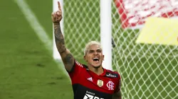 RIO DE JANEIRO, BRAZIL - MAY 30: Pedro of Flamengo celebrates after scoring a goal during the match between Flamengo and Palmeiras as part of the Brasileirao 2021 at Maracana Stadium on May 30, 2021 in Rio de Janeiro, Brazil. (Photo by Buda Mendes/Getty Images)