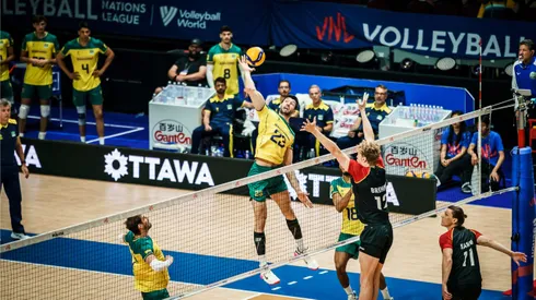 Brasil e Alemanha durante o último encontro pela Liga das Nações. Foto: FIVB
