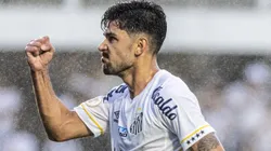 João Basso é um dos símbolos de garra do atual elenco do Santos na briga pela permanência na Série A