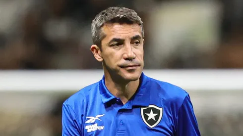 Foto: Gilson Lobo/AGIF - Bruno Lage tecnico do Botafogo durante partida contra o Atletico-MG no estadio Arena MRV pelo campeonato Brasileiro A 2023.