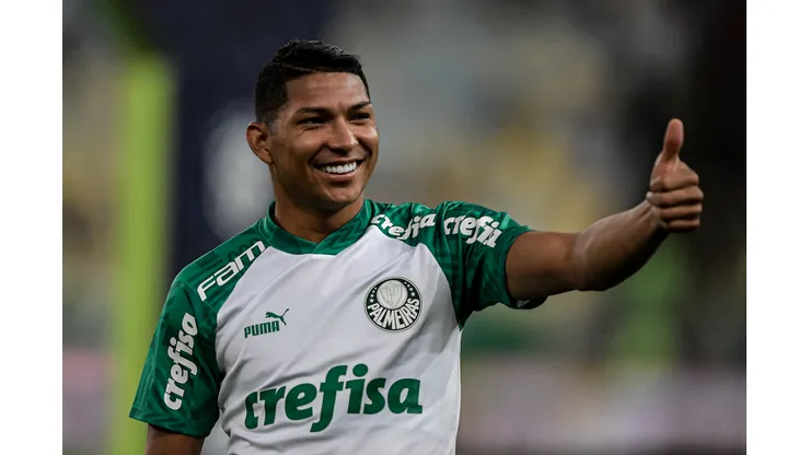 Thiago Ribeiro/AGIF - Rony é titular no ataque do Palmeiras