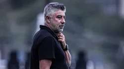 Fotos: Raul Baretta/ Santos FC - Alexandre Gallo é o chefe das negociações no departamento de futebol do Peixe