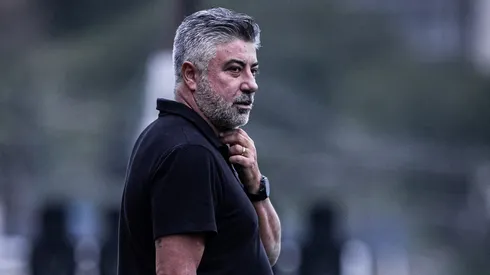 Fotos: Raul Baretta/ Santos FC - Alexandre Gallo é o chefe das negociações no departamento de futebol do Peixe