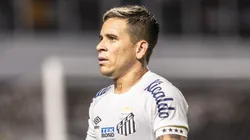 SP - SANTOS - 21/06/2023 - BRASILEIRO A 2023, SANTOS X CORINTHIANS - Soteldo jogador do Santos reclama com a arbitragem durante partida contra o Corinthians no estadio Vila Belmiro pelo campeonato BRASILEIRO A 2023. Foto: Abner Dourado/AGIF