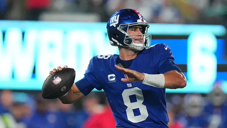 Daniel Jones chega questionado neste começo de temporada