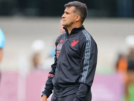 Wesley Carvalho é sincero e aponta motivo da derrota do Athletico para Coritiba