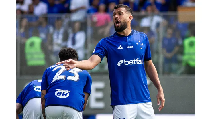 MG - BELO HORIZONTE - 16/07/2023 - BRASILEIRO A 2023, CRUZEIRO X CORITIBA - Luciano Castan jogador do Cruzeiro durante partida contra o Coritiba no estadio Independencia pelo campeonato Brasileiro A 2023. Foto: Fernando Moreno/AGIF