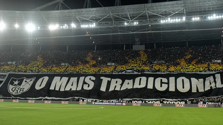 RJ - RIO DE JANEIRO - 02/09/2023 - BRASILEIRO A 2023, BOTAFOGO X FLAMENGO - Torcida do Botafogo durante partida contra Flamengo no estadio Engenhao pelo campeonato Brasileiro A 2023. Foto: Thiago Ribeiro/AGIF