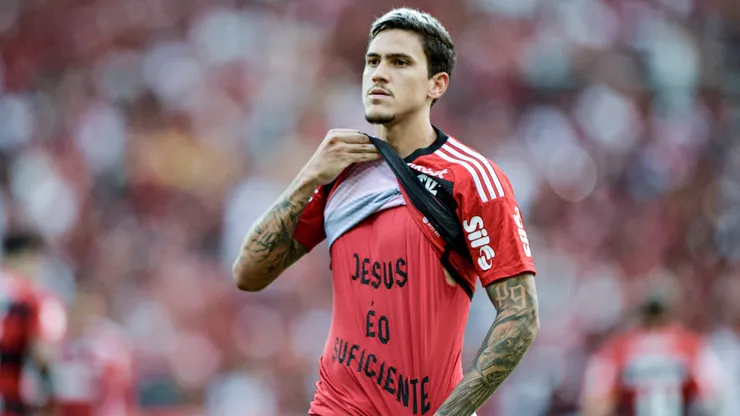 Foto: Thiago Ribeiro/AGIF - Pedro durante comemoração