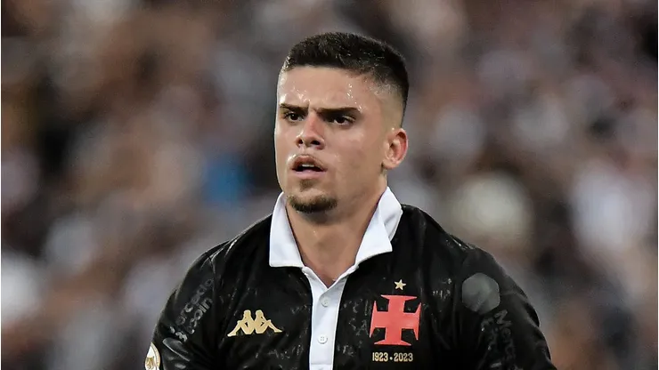 Pec em ação contra o Flu