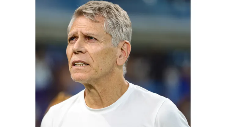 Paulo Autuori, técnico interino do Cruzeiro - Foto: Gilson Lobo/AGIF