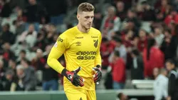 Foto: Robson Mafra/AGIF - Bento foi heroi do Athletico