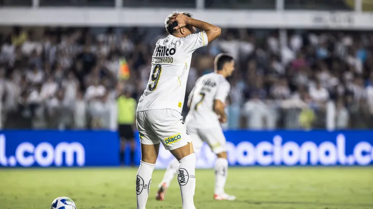 Por conta do baixo desempenho, o Santos está fora da Copa do Brasil. Foto: Abner Dourado/AGIF