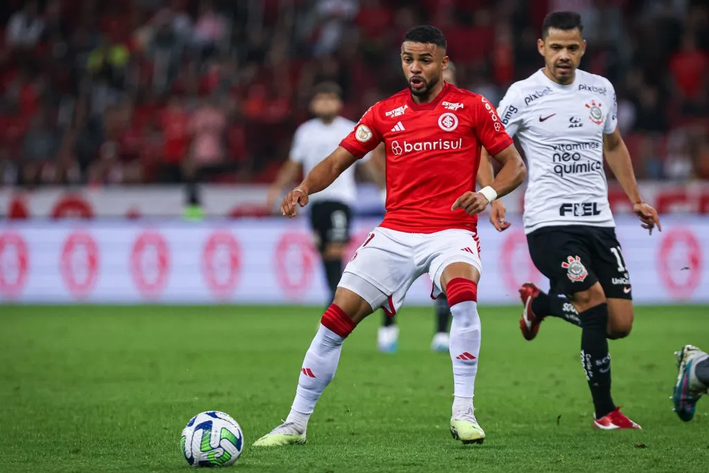 Internacional e Corinthians no jogo do 1° turno. Foto: Maxi Franzoi/AGIF