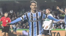 Ferreira jogador do Gremio comemora seu gol durante partida contra o Coritiba no estadio Couto Pereira pelo campeonato Brasileiro A 2023. Foto: Gabriel Machado/AGIF