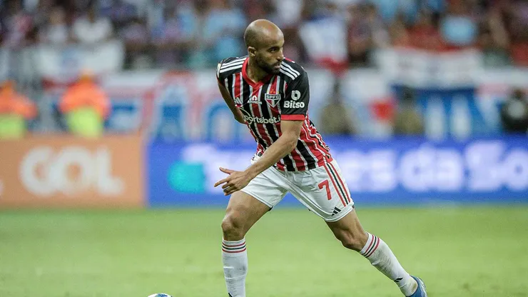 O principal objetivo da diretoria é continuar com Lucas para a temporada de 2024. Foto: Jhony Pinho/AGIF