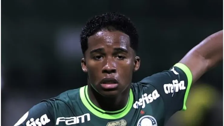 Foto: Marcello Zambrana/AGIF - Endrick se machuca contra o América-MG