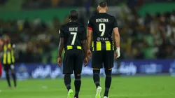Karim Benzema deixou o campo com dores na lombar. Yasser Bakhsh/Getty Images